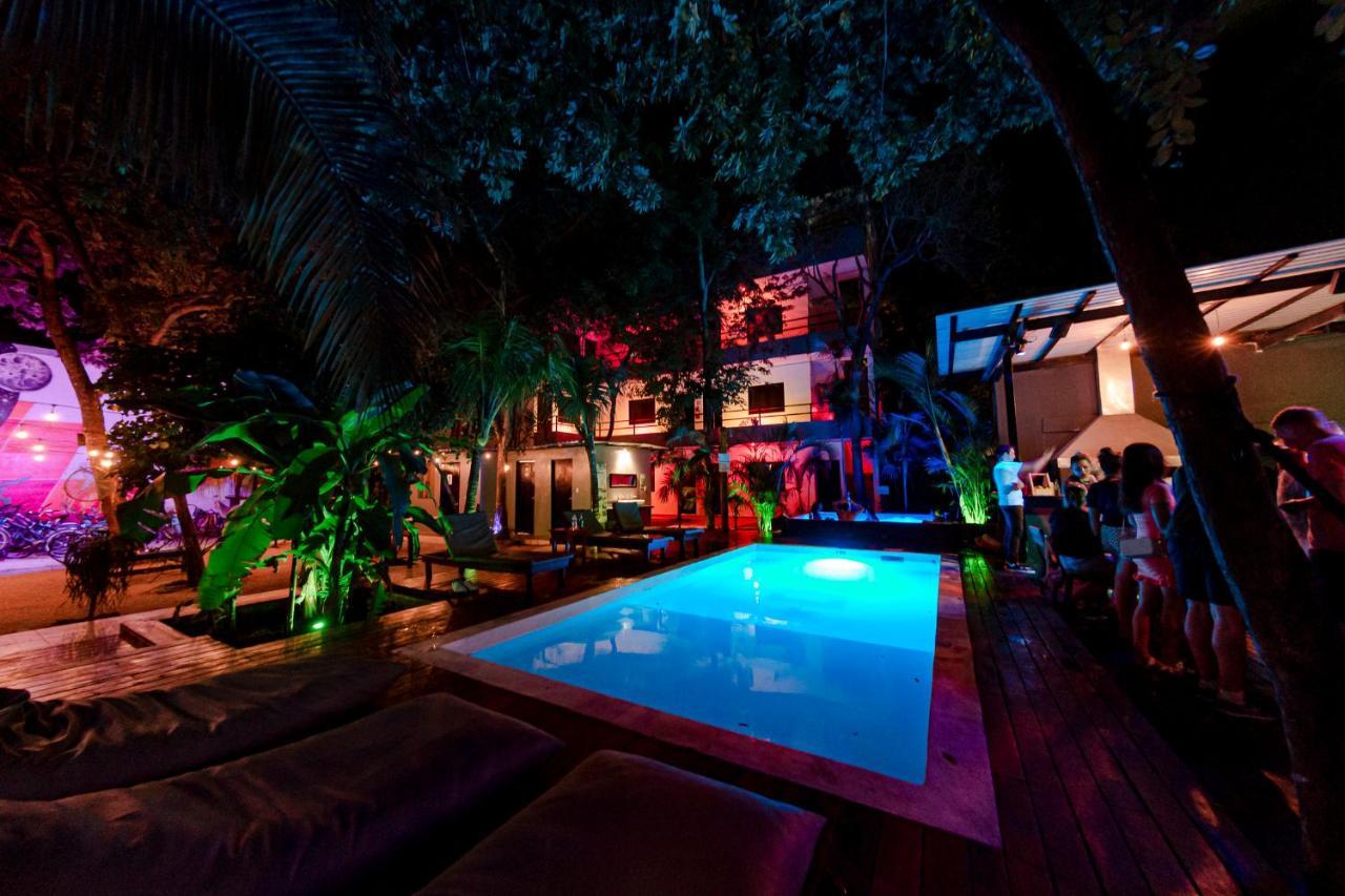 Che & Bar Adults Only Albergue